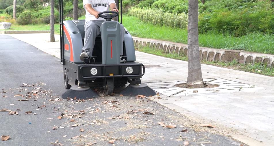 扬子扫地车道路清扫车多少钱